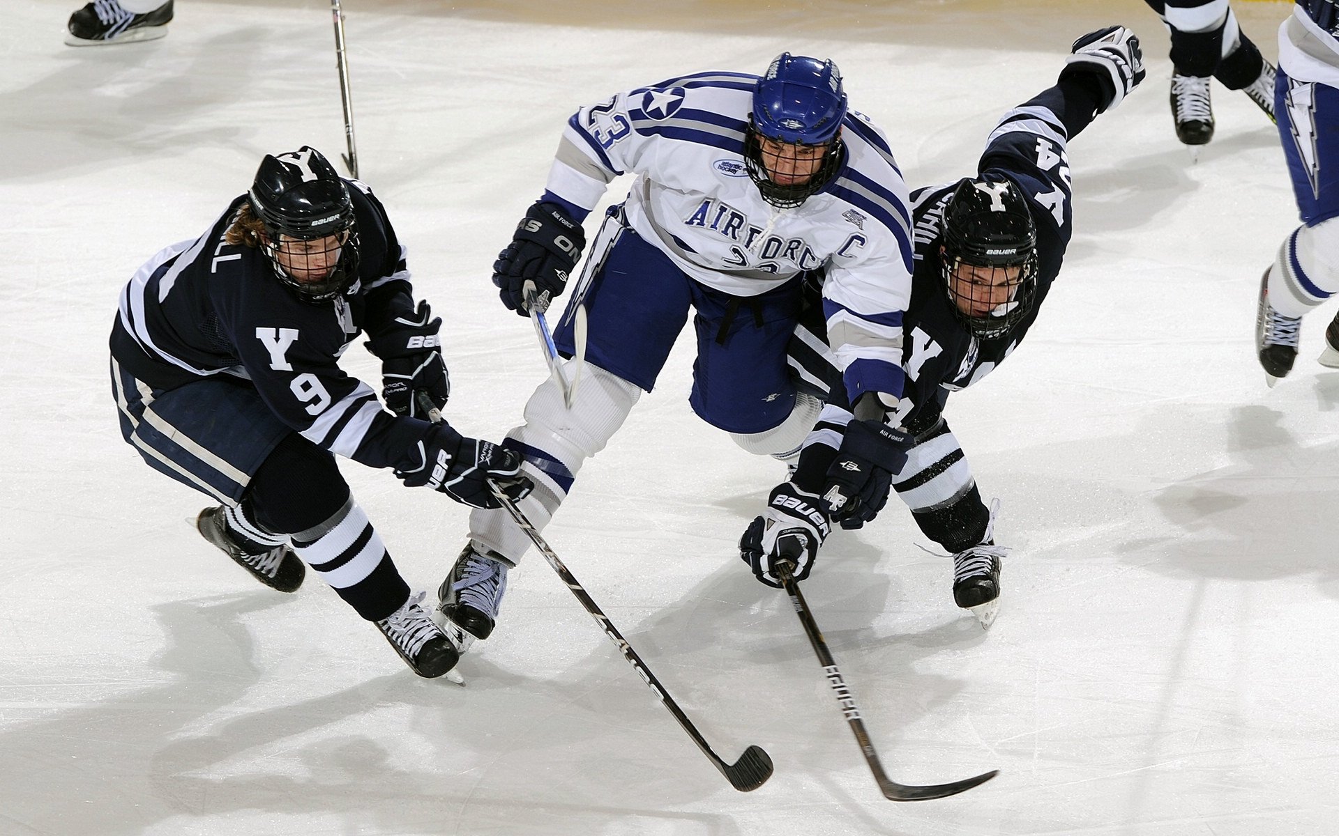 “跑圈铁人”挑战100天百马，惊艳朋友圈，跑100圈视频